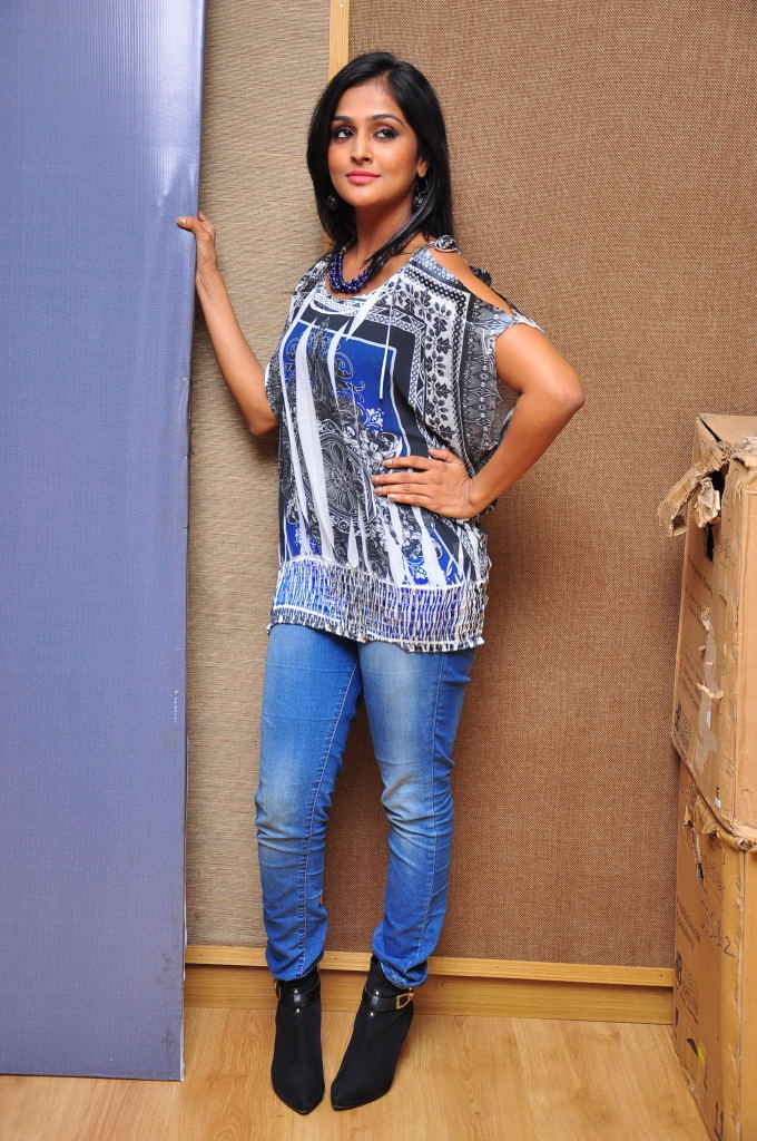 Remya Nambeesan at salamath press meet - Pictures | Picture 105734